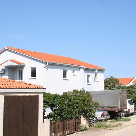 Apartments With A Parking Space Mandre, Pag - 6405 Kolan Luaran gambar