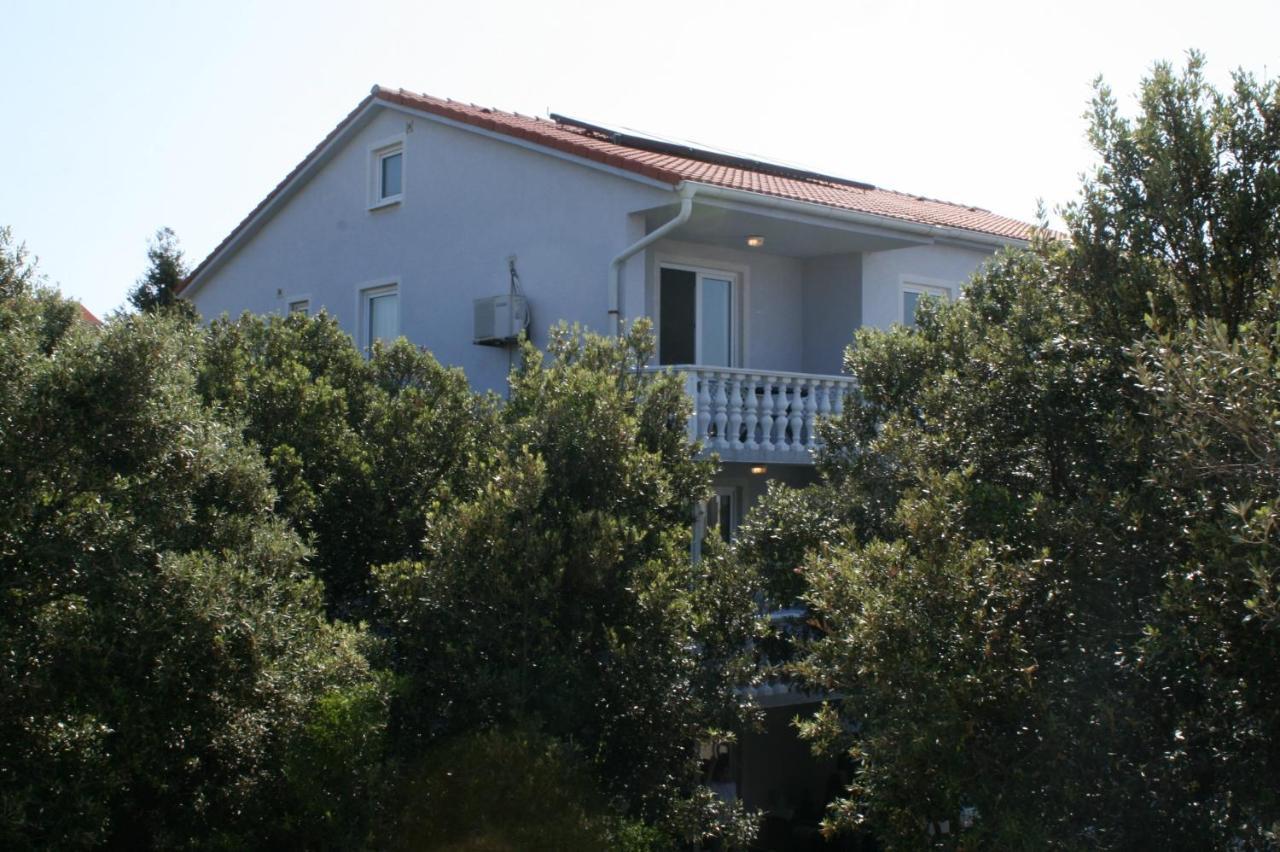 Apartments With A Parking Space Mandre, Pag - 6405 Kolan Luaran gambar