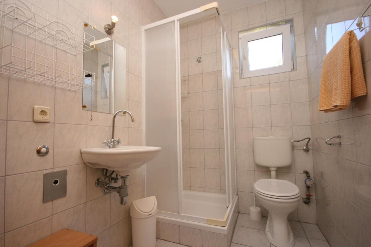 Apartments With A Parking Space Mandre, Pag - 6405 Kolan Luaran gambar