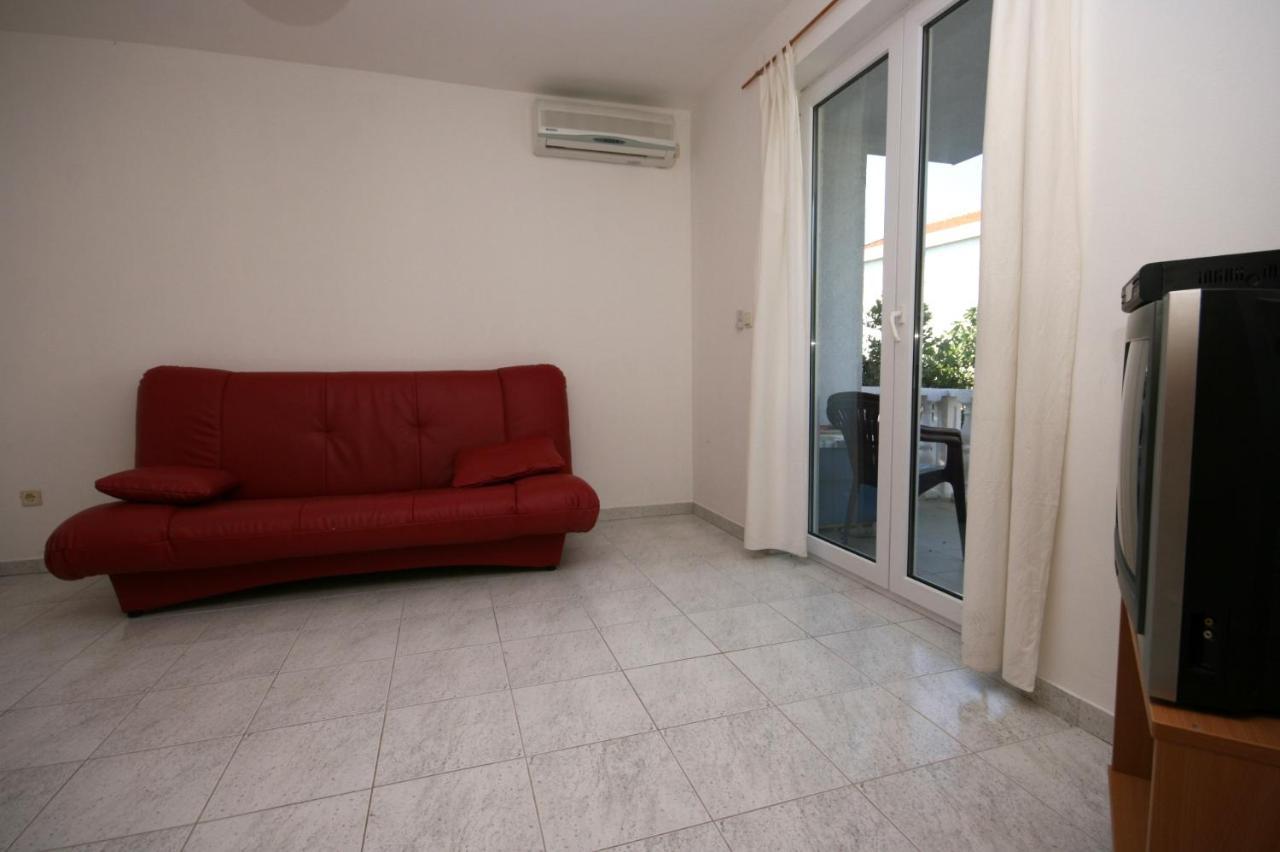 Apartments With A Parking Space Mandre, Pag - 6405 Kolan Luaran gambar