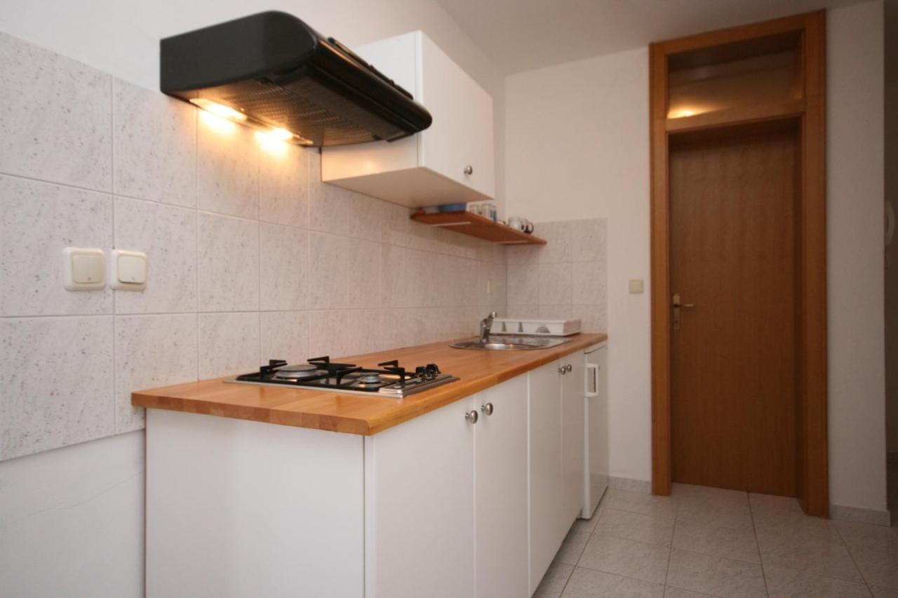 Apartments With A Parking Space Mandre, Pag - 6405 Kolan Luaran gambar