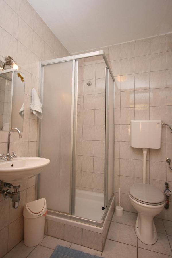 Apartments With A Parking Space Mandre, Pag - 6405 Kolan Luaran gambar