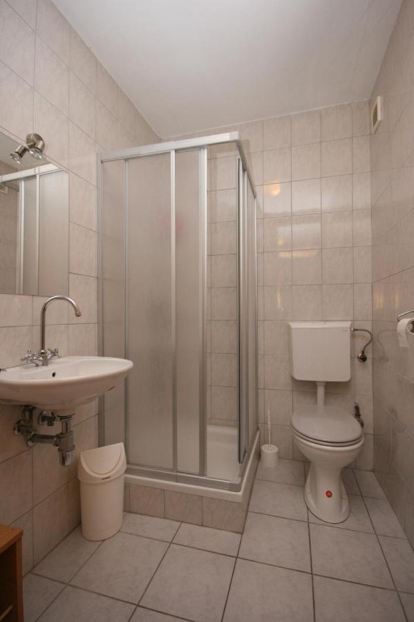 Apartments With A Parking Space Mandre, Pag - 6405 Kolan Luaran gambar