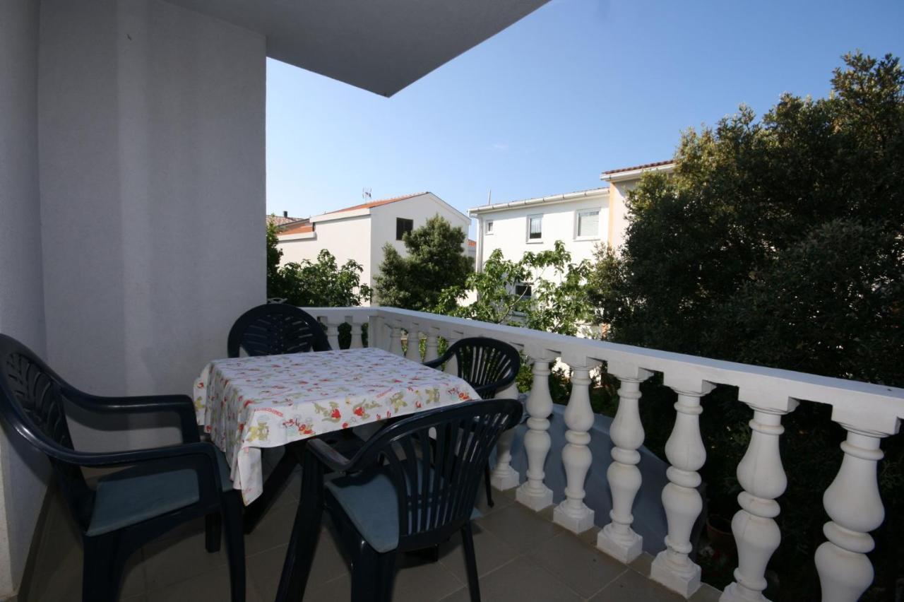 Apartments With A Parking Space Mandre, Pag - 6405 Kolan Luaran gambar