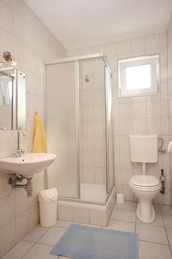 Apartments With A Parking Space Mandre, Pag - 6405 Kolan Luaran gambar