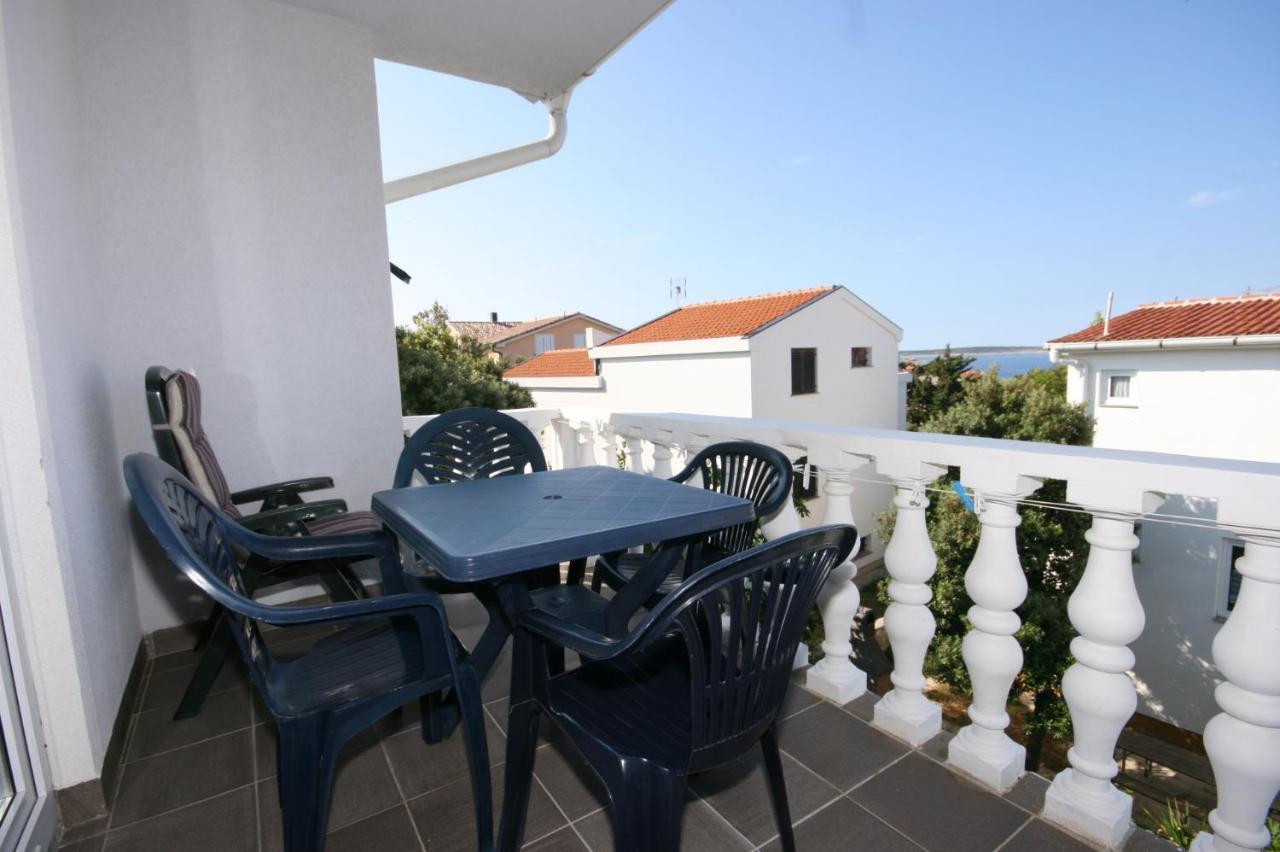 Apartments With A Parking Space Mandre, Pag - 6405 Kolan Luaran gambar