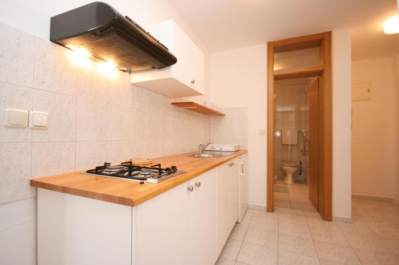Apartments With A Parking Space Mandre, Pag - 6405 Kolan Luaran gambar