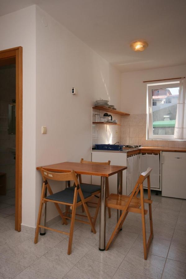 Apartments With A Parking Space Mandre, Pag - 6405 Kolan Luaran gambar