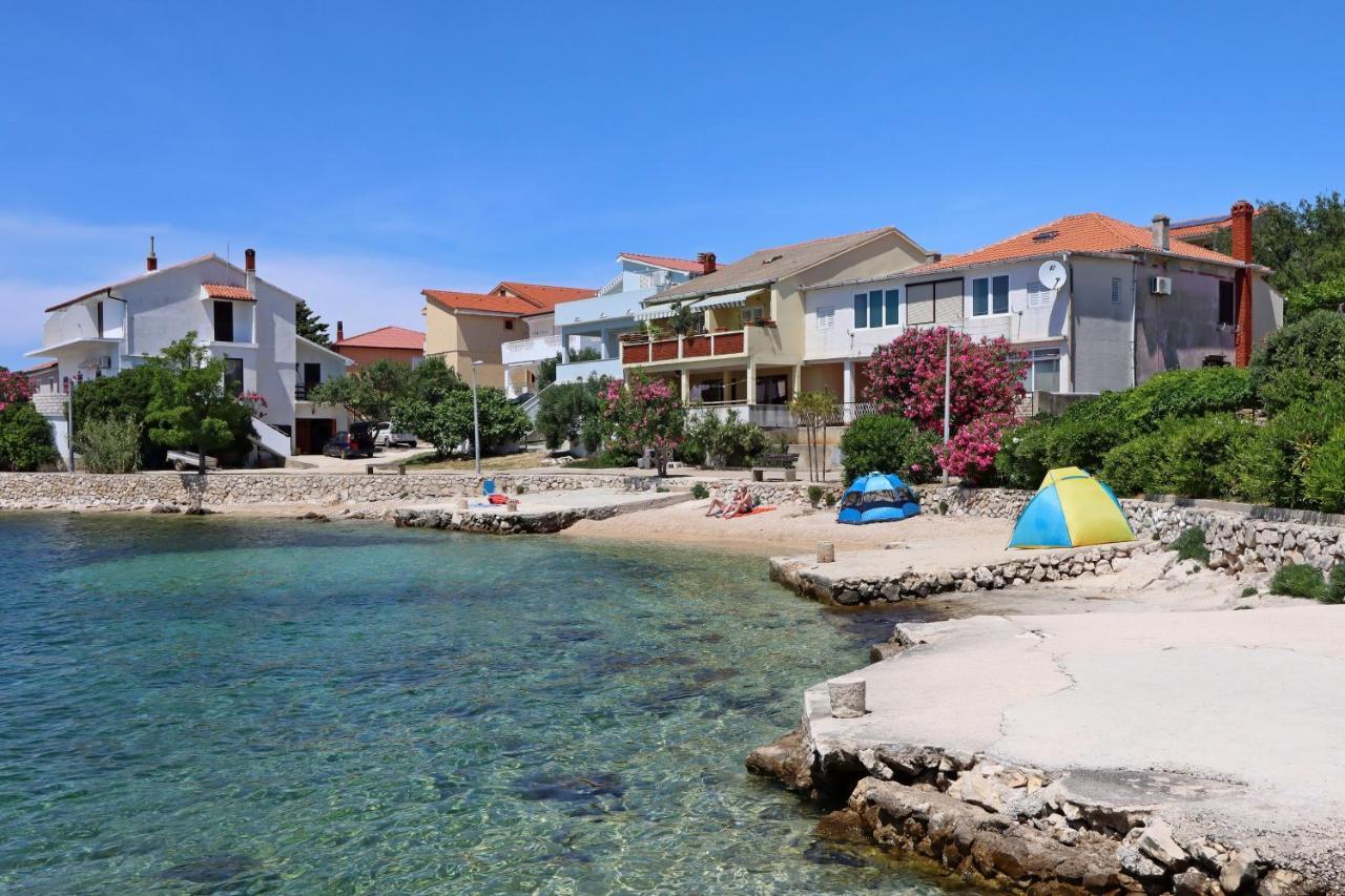 Apartments With A Parking Space Mandre, Pag - 6405 Kolan Luaran gambar