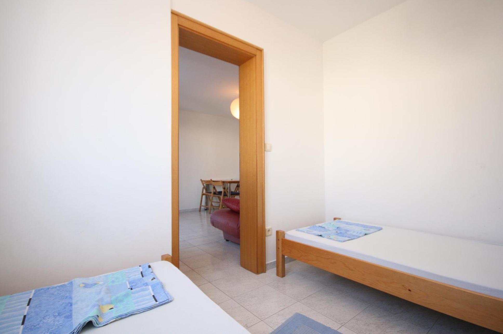 Apartments With A Parking Space Mandre, Pag - 6405 Kolan Bilik gambar
