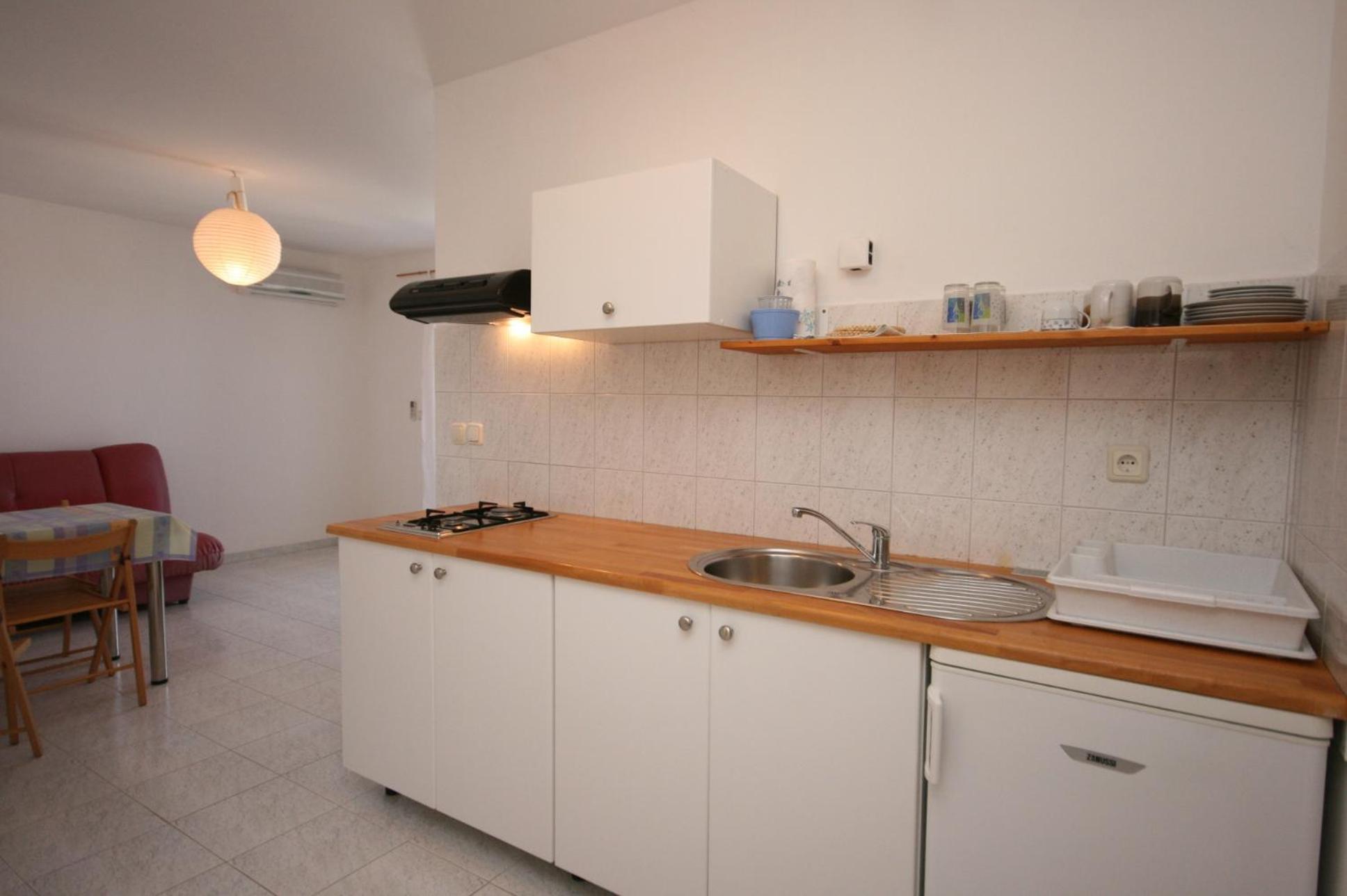 Apartments With A Parking Space Mandre, Pag - 6405 Kolan Bilik gambar