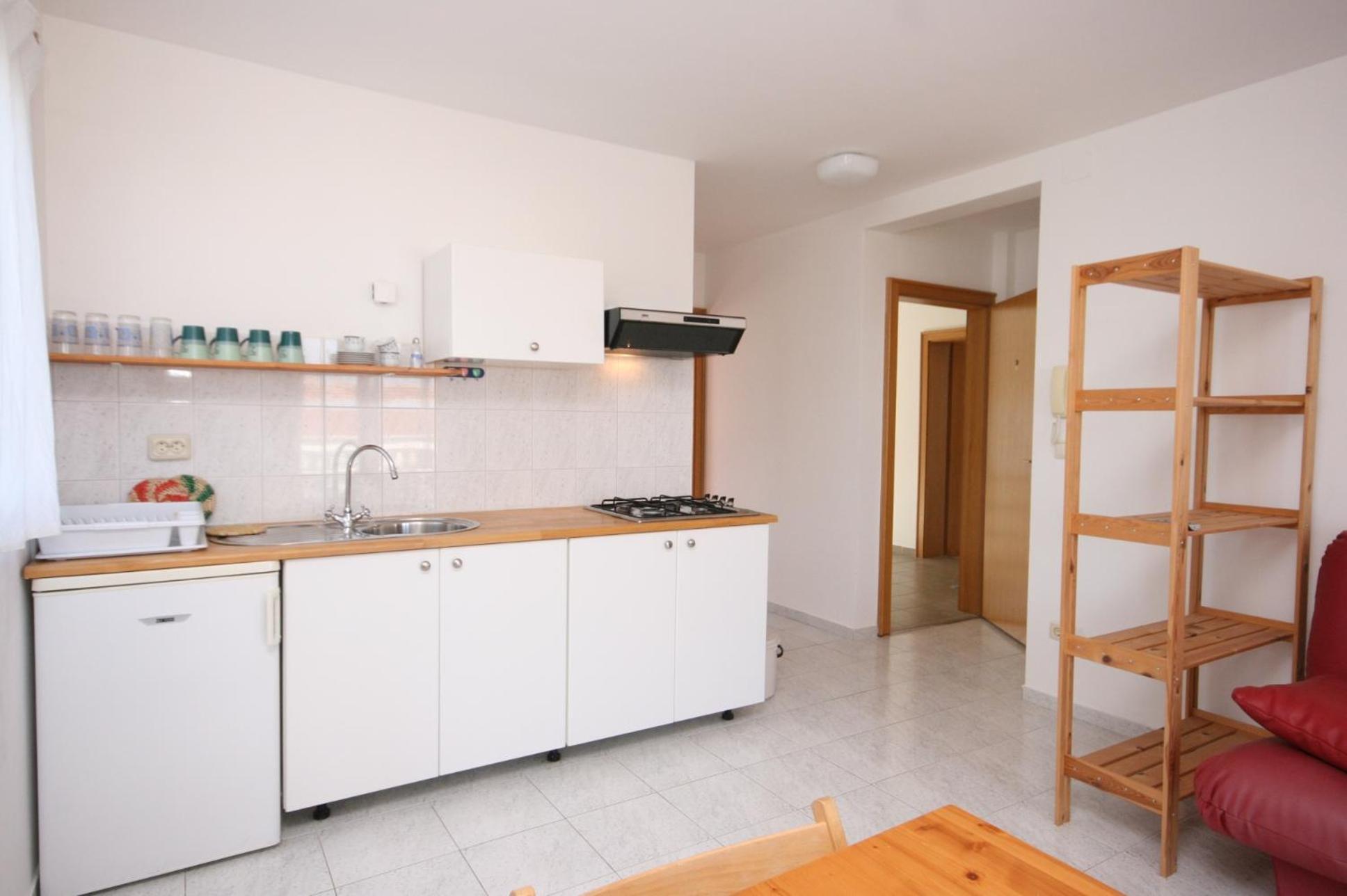 Apartments With A Parking Space Mandre, Pag - 6405 Kolan Bilik gambar