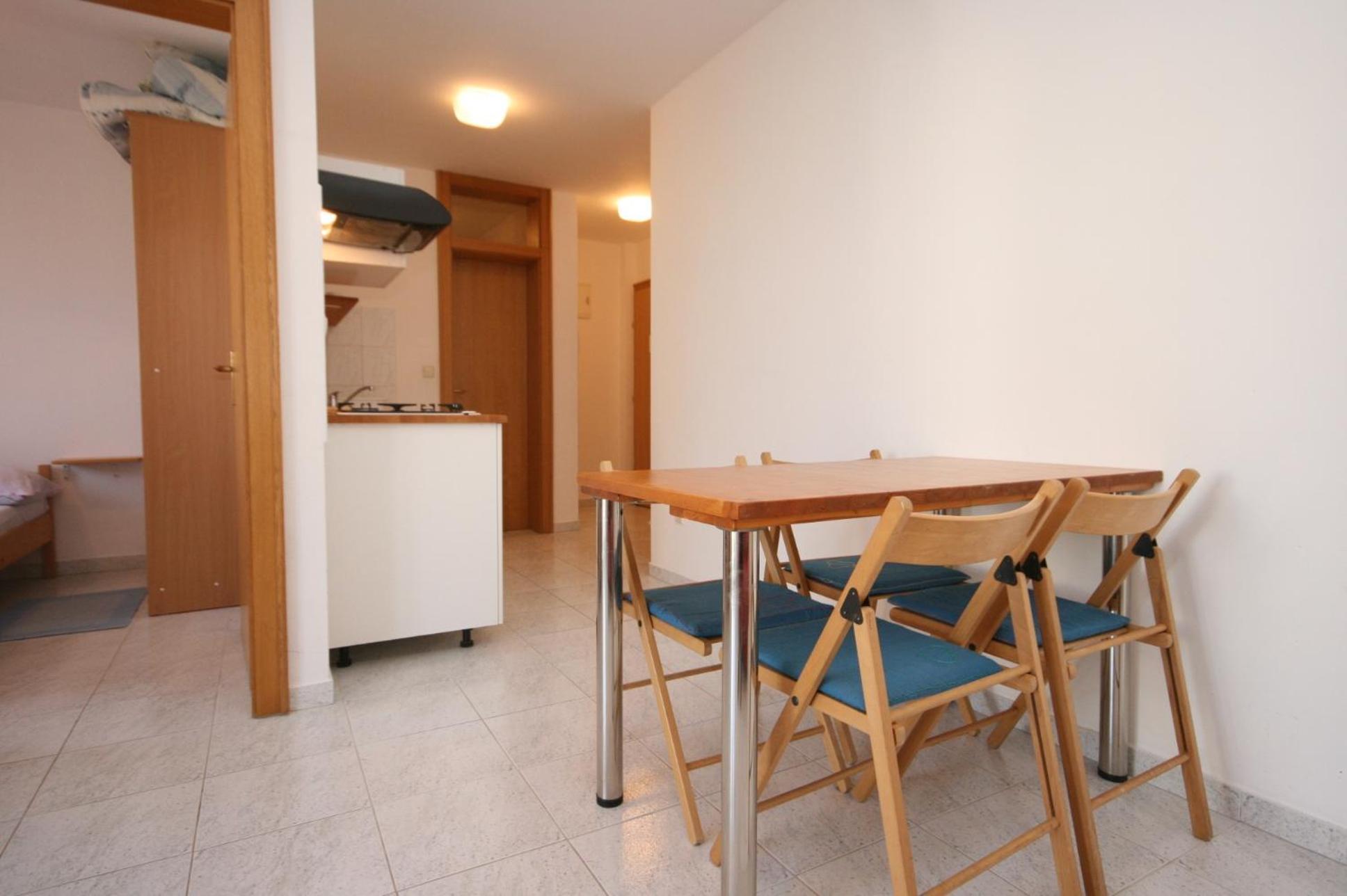 Apartments With A Parking Space Mandre, Pag - 6405 Kolan Bilik gambar
